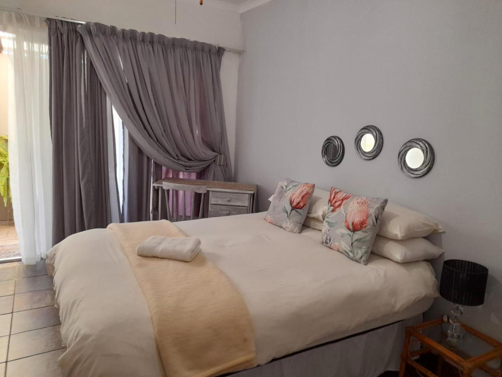 קלרקסדורפ Ukarimu Guest House חדר תמונה