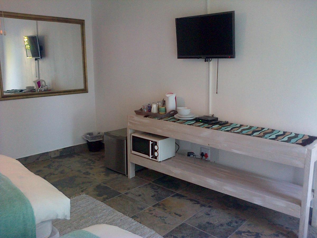 קלרקסדורפ Ukarimu Guest House מראה חיצוני תמונה